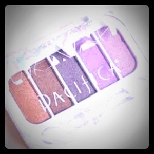 Pacifica Beach Crystals Eye Shadow palette